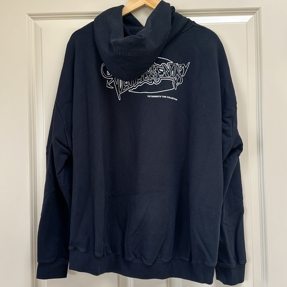 Vetements 2018 Logo Print Hoodie - Picture 5 of 10